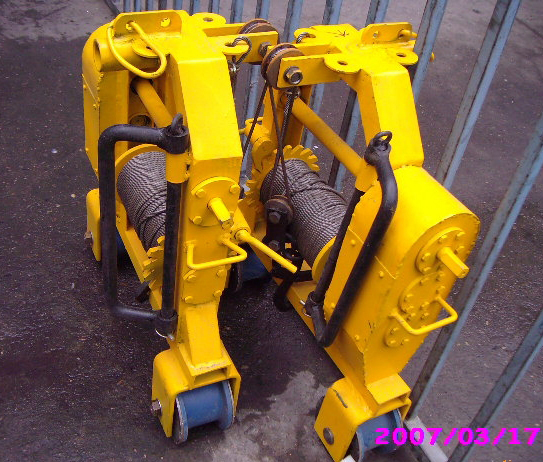 BYC-2型多功能搬運收軌車